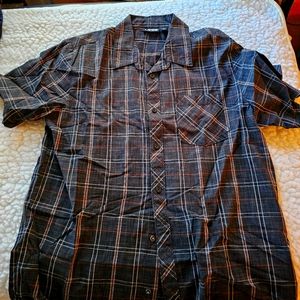 Vans short sleeve shirt L